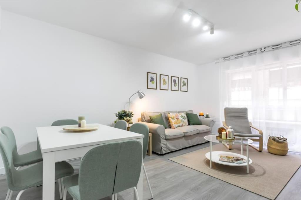 Apartamento Marques De Urquijo Gijón Exteriör bild