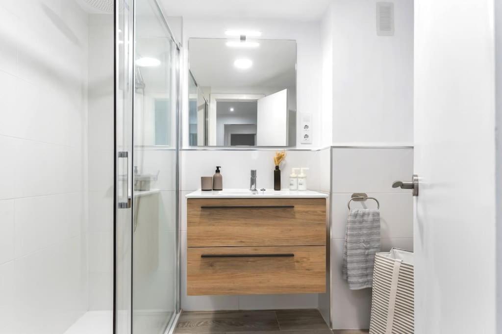 Apartamento Marques De Urquijo Gijón Exteriör bild